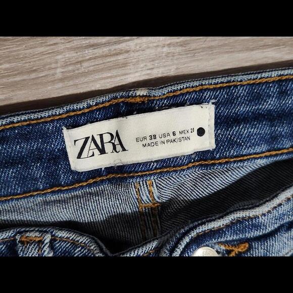 Zara Jeans Size 6 Skinny Raw Hem Distressed Stretch Mid Rise Dark - Picture 3 of 8